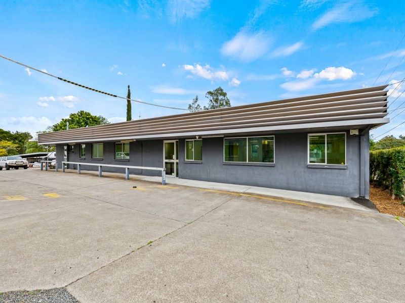 11 William Street, Blackstone QLD 4304