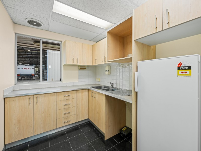 11 William Street, Blackstone QLD 4304