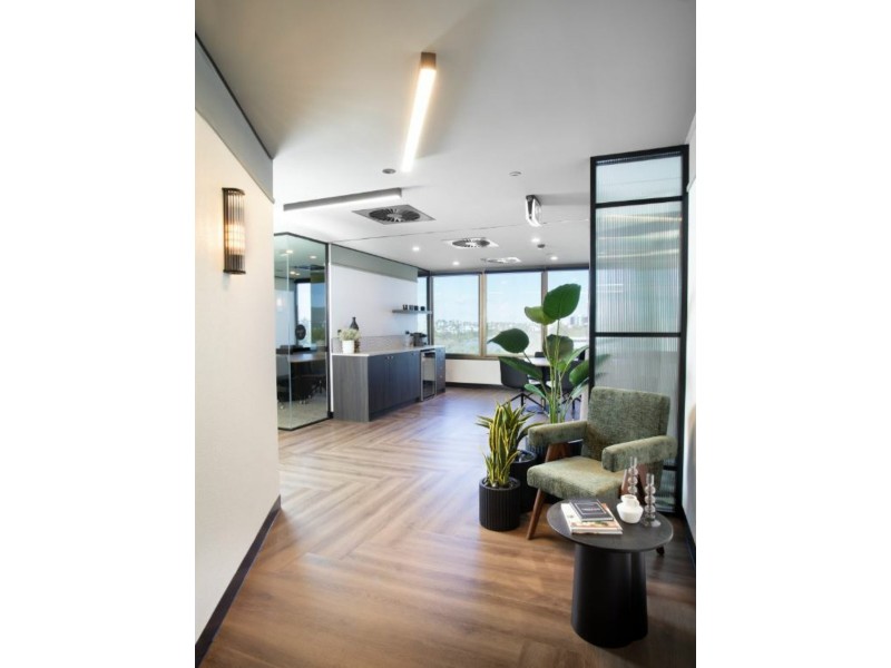 303 Coronation Drive, Milton QLD 4064