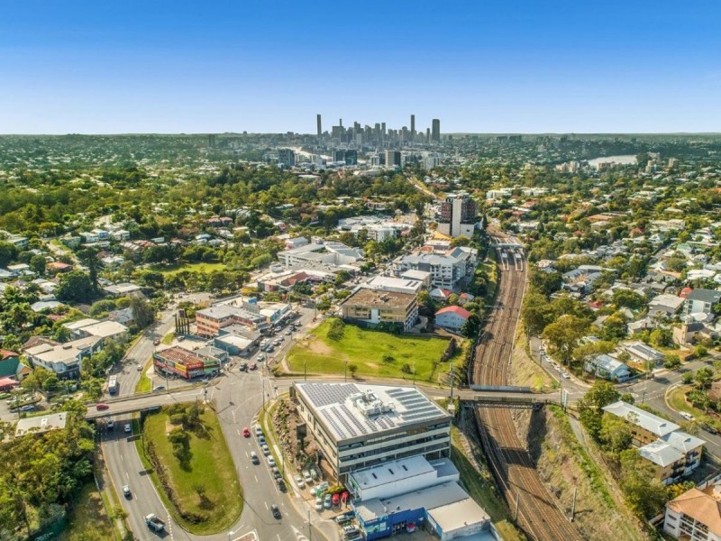 1 Swann Road, Taringa QLD 4068