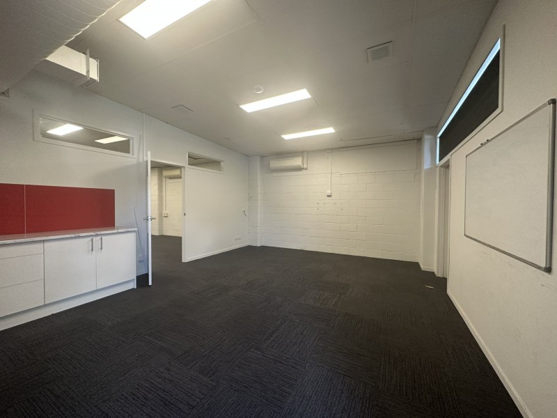 1 Station Road, Logan Central QLD 4114