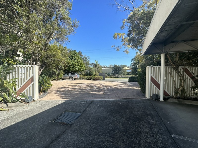 54-56 Junction Road, Burleigh Heads QLD 4220