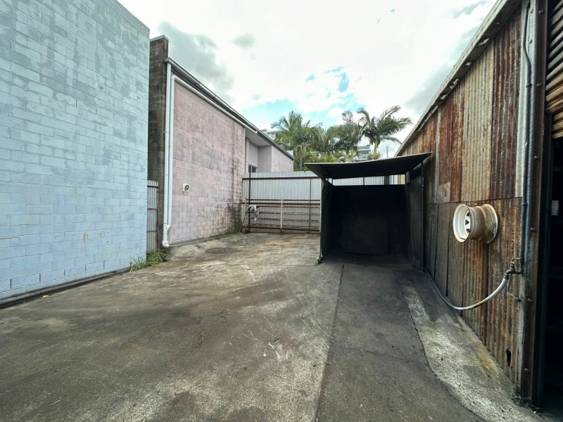 27 Hampton St, East Brisbane QLD 4169