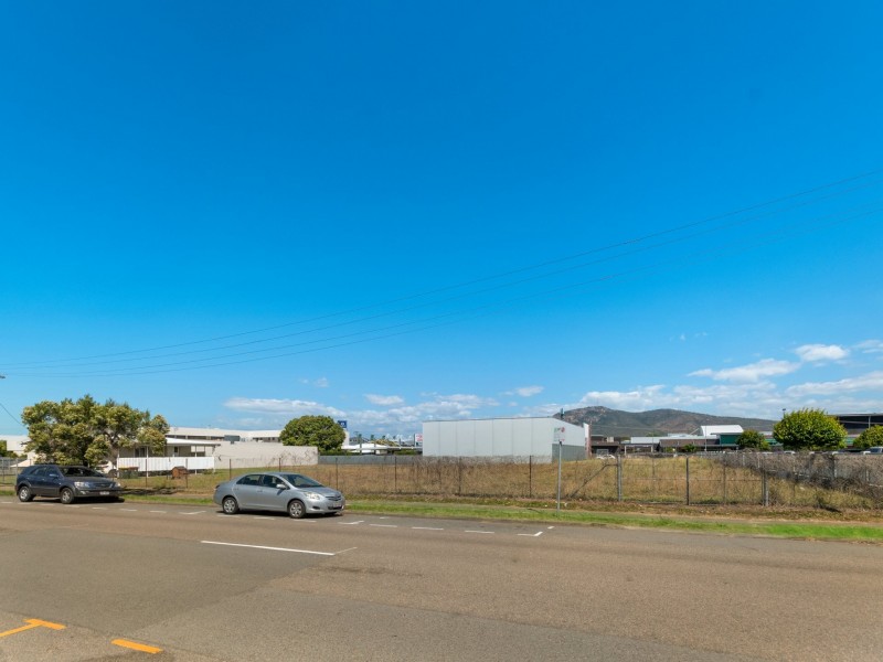 323 Ross River Road, Aitkenvale QLD 4814