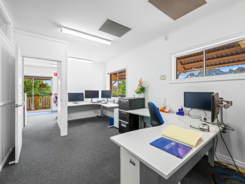 3 The Esplanade, Forest Lake QLD 4078