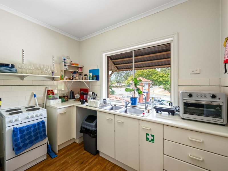 3 The Esplanade, Forest Lake QLD 4078