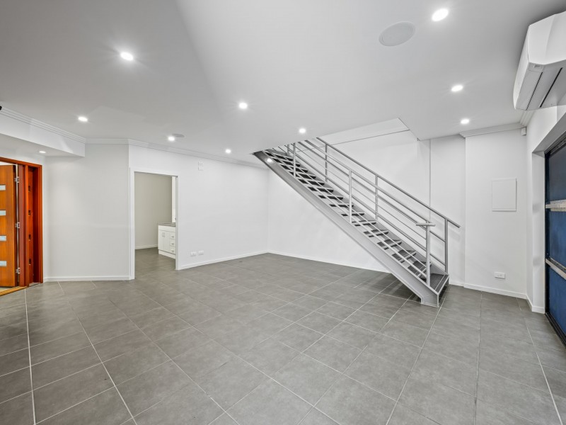 25/8 Riverland Drive, Loganholme QLD 4129