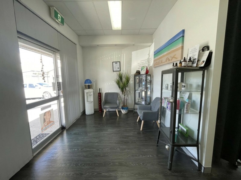 Shop 12/3-15 Dennis Road, Springwood QLD 4127