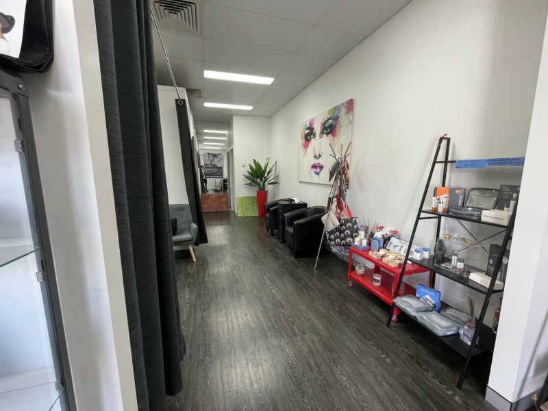 Shop 12/3-15 Dennis Road, Springwood QLD 4127