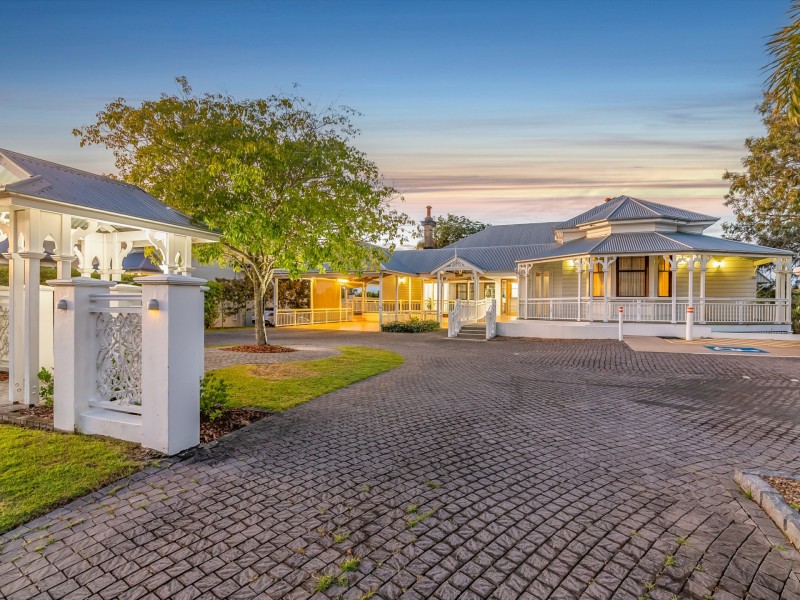 135 Brougham Street, Fairfield QLD 4103