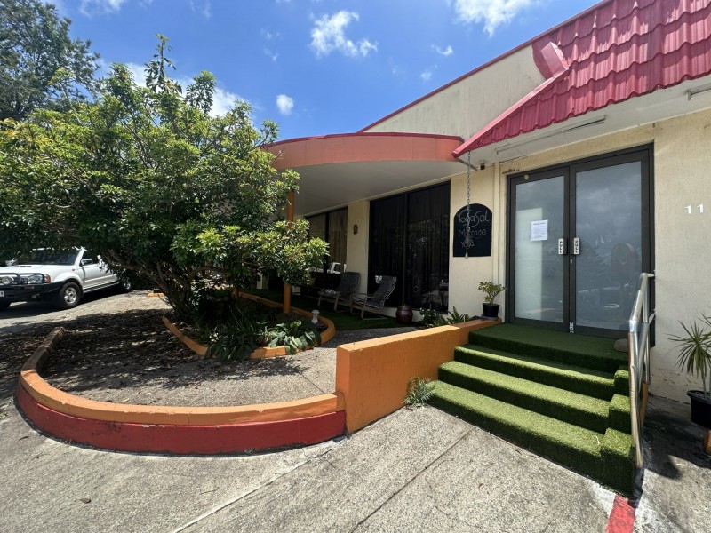 11 Mawarra Crescent, Ferny Hills QLD 4055