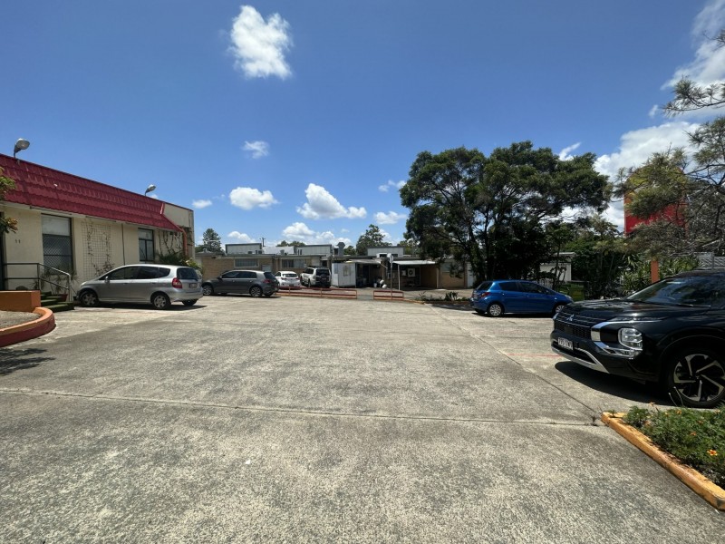 11 Mawarra Crescent, Ferny Hills QLD 4055