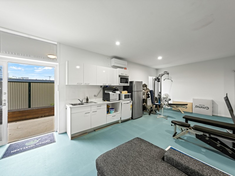 320 Oxley Avenue, Margate QLD 4019