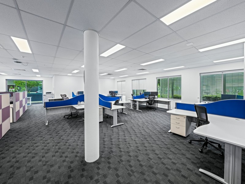 11-13 University Drive, Meadowbrook QLD 4131