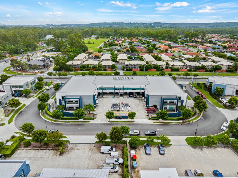 11-13 University Drive, Meadowbrook QLD 4131