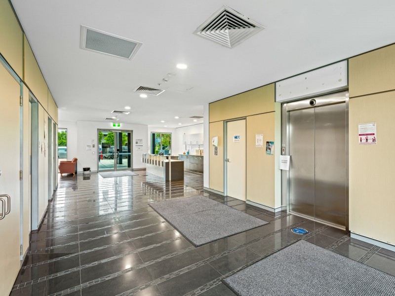 11-13 University Drive, Meadowbrook QLD 4131