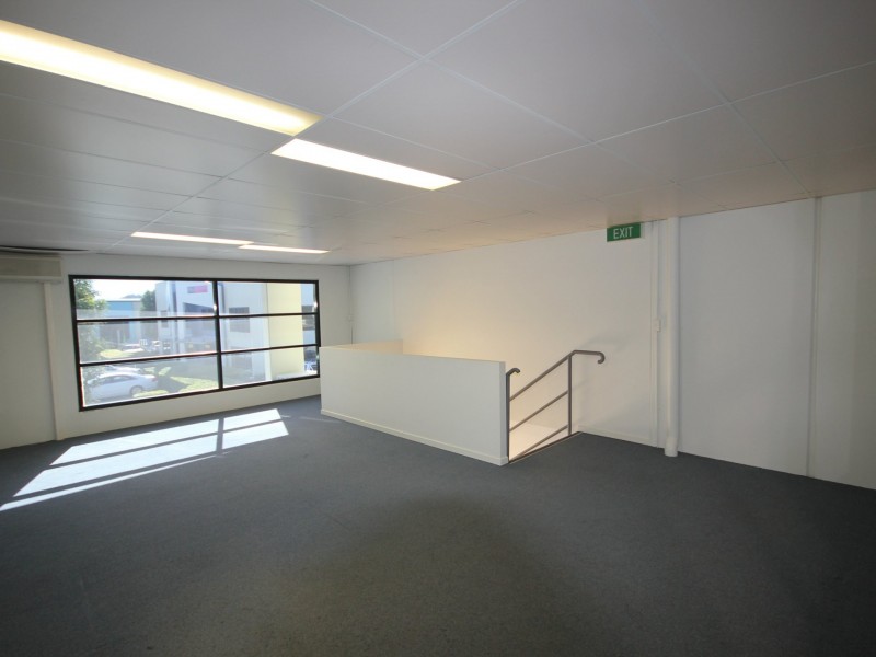 4/8 Riverland Drive, Loganholme QLD 4129