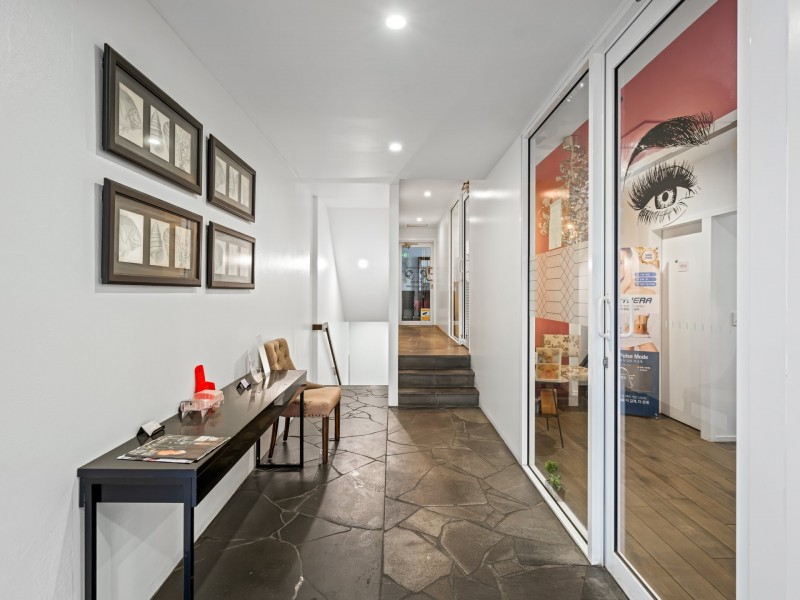 20 Racecourse Road, Ascot QLD 4007