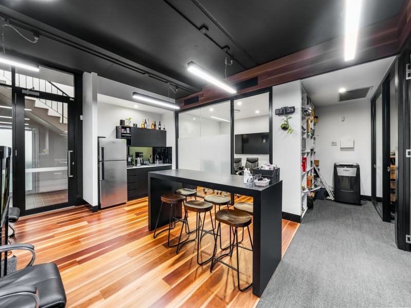 3/211 Logan Road, Woolloongabba QLD 4102