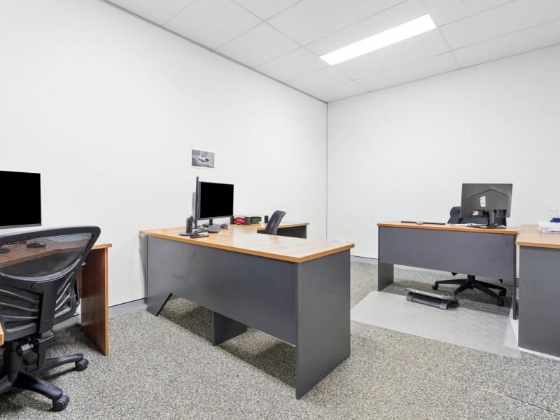 18 Vanessa Boulevard, Springwood QLD 4127