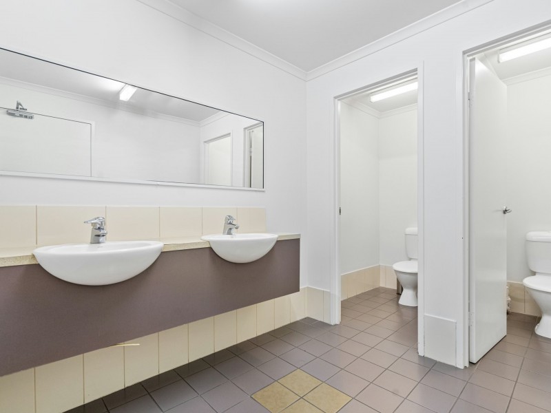 18 Vanessa Boulevard, Springwood QLD 4127