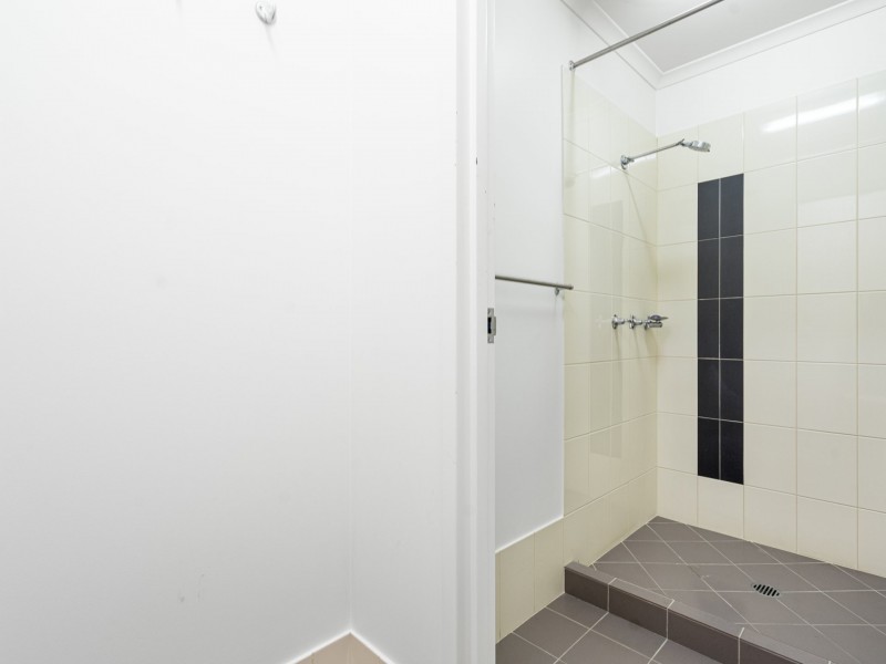 18 Vanessa Boulevard, Springwood QLD 4127