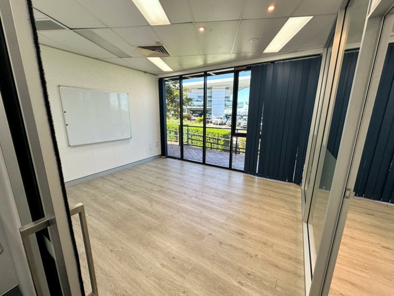 1-3/2 Jamberoo Street, Springwood QLD 4127