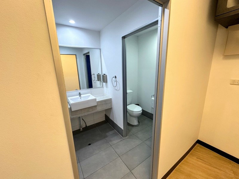 1-3/2 Jamberoo Street, Springwood QLD 4127