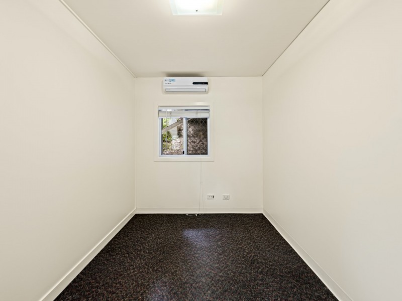 109 Waverley Road, Camp Hill QLD 4152