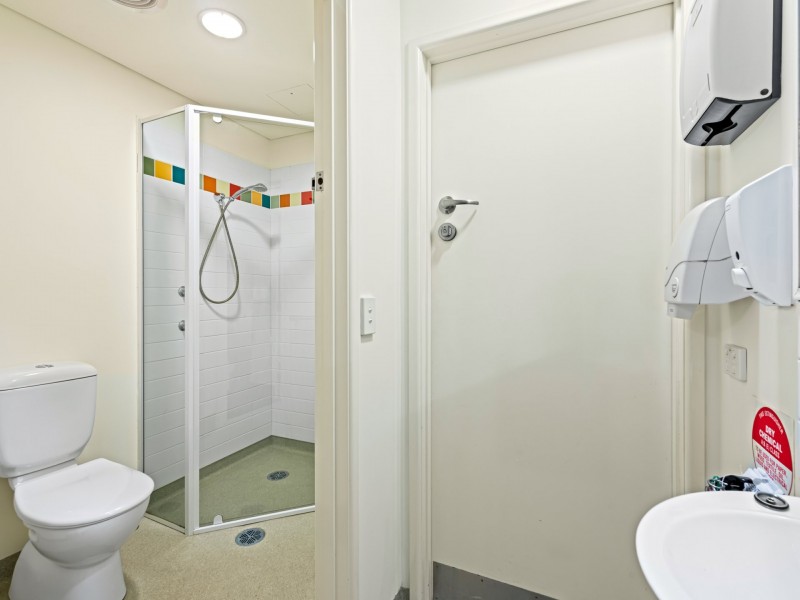 109 Waverley Road, Camp Hill QLD 4152