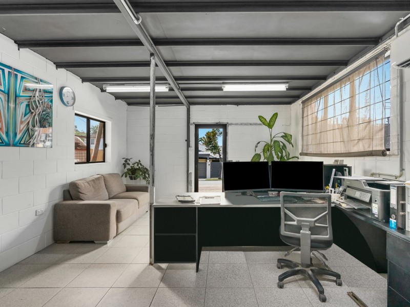 153 Queens Road, Kingston QLD 4114