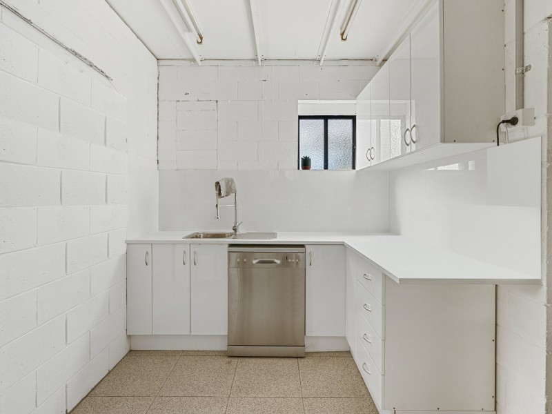 153 Queens Road, Kingston QLD 4114