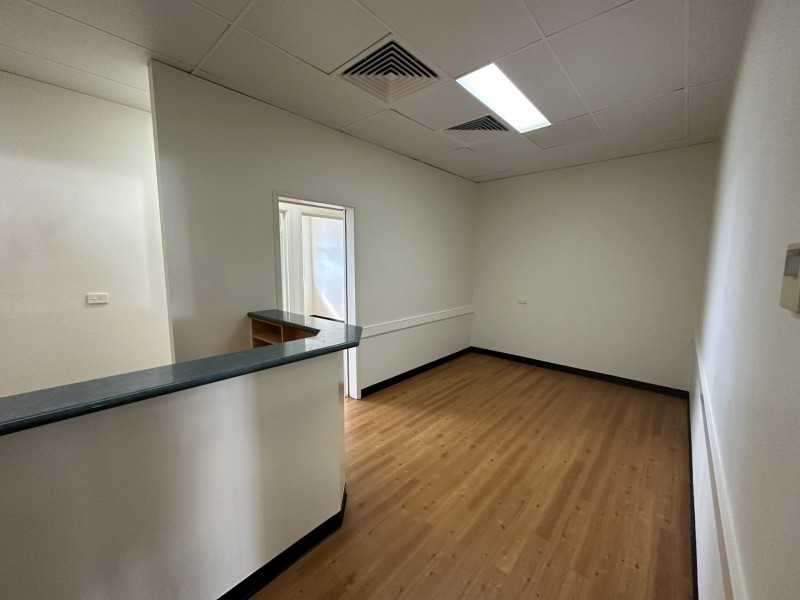 1000 Logan Road, Holland Park West QLD 4121