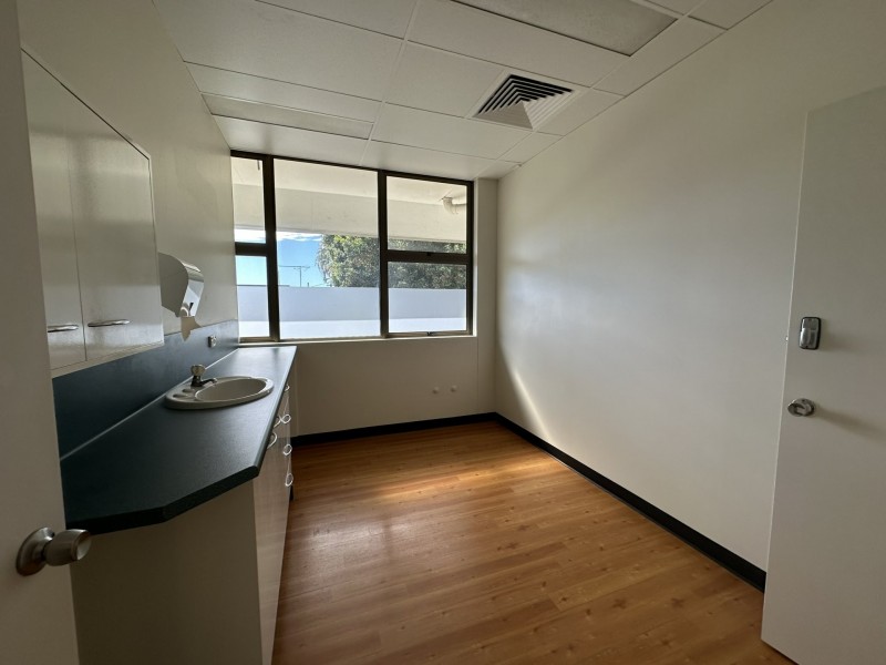 1000 Logan Road, Holland Park West QLD 4121