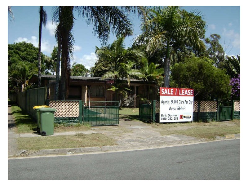 182 Brisbane Road, Labrador QLD 4215