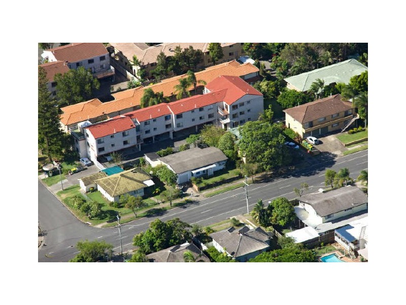 27 Robert Street, Labrador QLD 4215