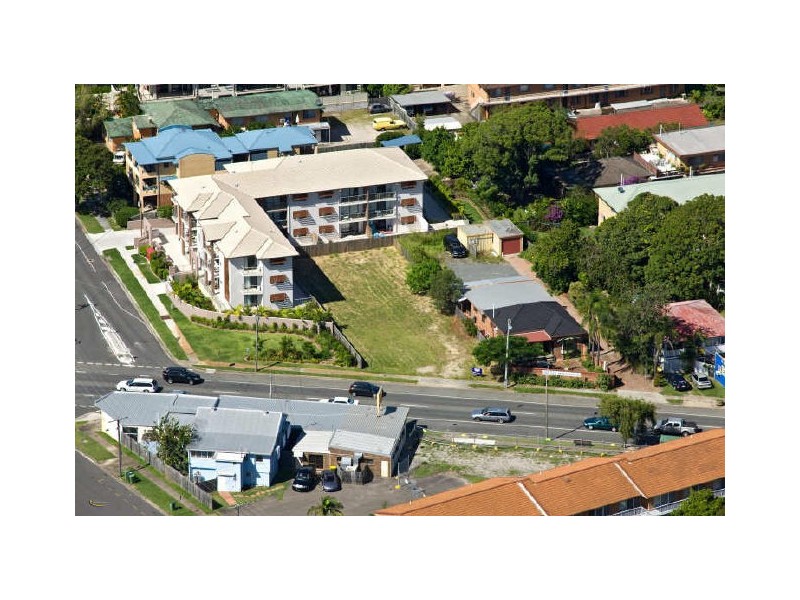 18 Brisbane Road, Labrador QLD 4215