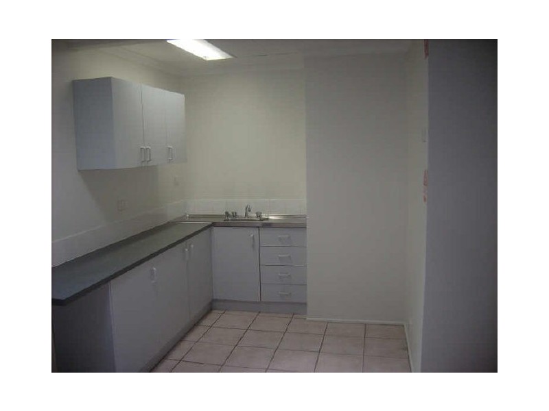 2b/10 Strathaird Road, Bundall QLD 4217