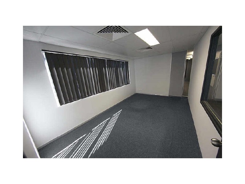 7/9 Frinton Street, Southport QLD 4215