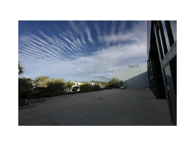 1/4 Pirelli Street, Southport QLD 4215