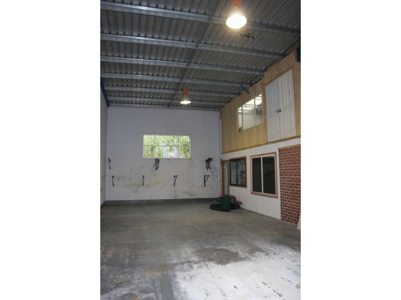 5/20 Manufacturer, Molendinar QLD 4214