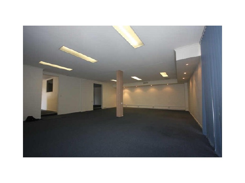 1/42 Olympic Cct, Southport QLD 4215