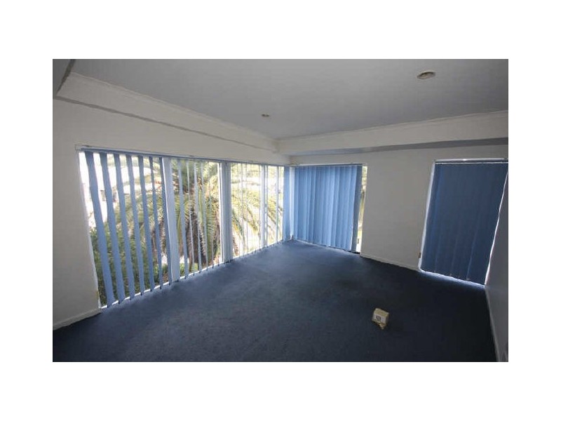 1/42 Olympic Cct, Southport QLD 4215