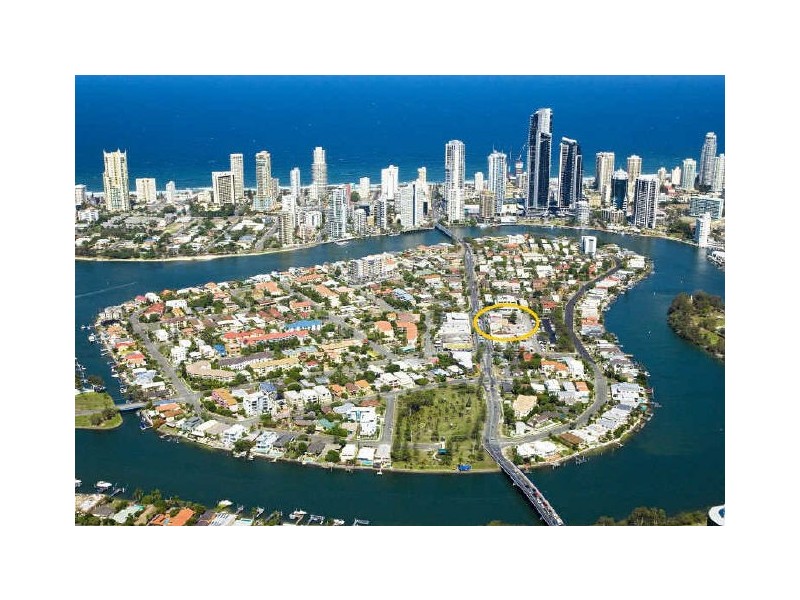 42 Thomas Drive, Surfers Paradise QLD 4217