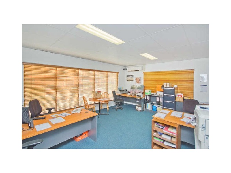 3/2 Knobel Crt, Shailer Park QLD 4128