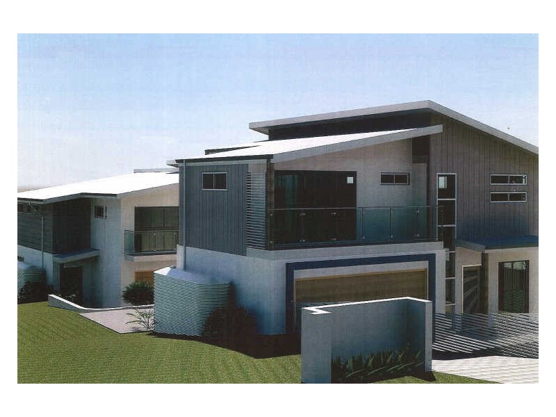 18 Fourth Street, Labrador QLD 4215