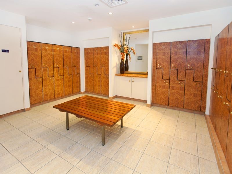 170/24 Queensland Avenue, Broadbeach QLD 4218