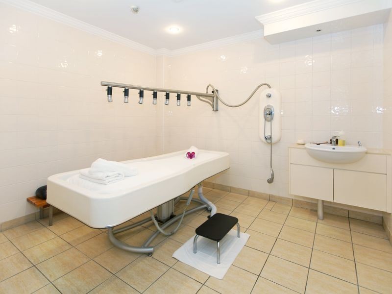 170/24 Queensland Avenue, Broadbeach QLD 4218