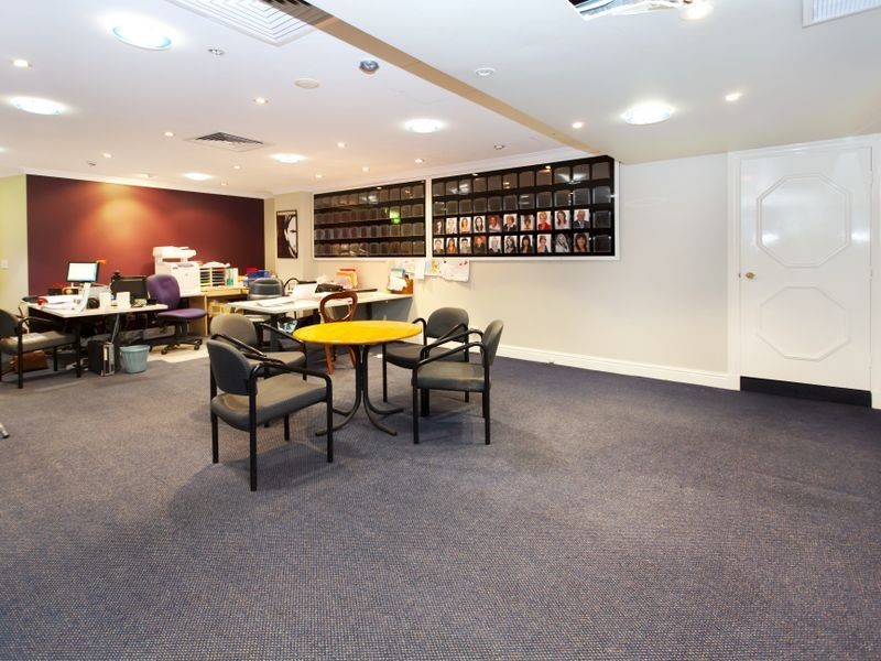 170/24 Queensland Avenue, Broadbeach QLD 4218