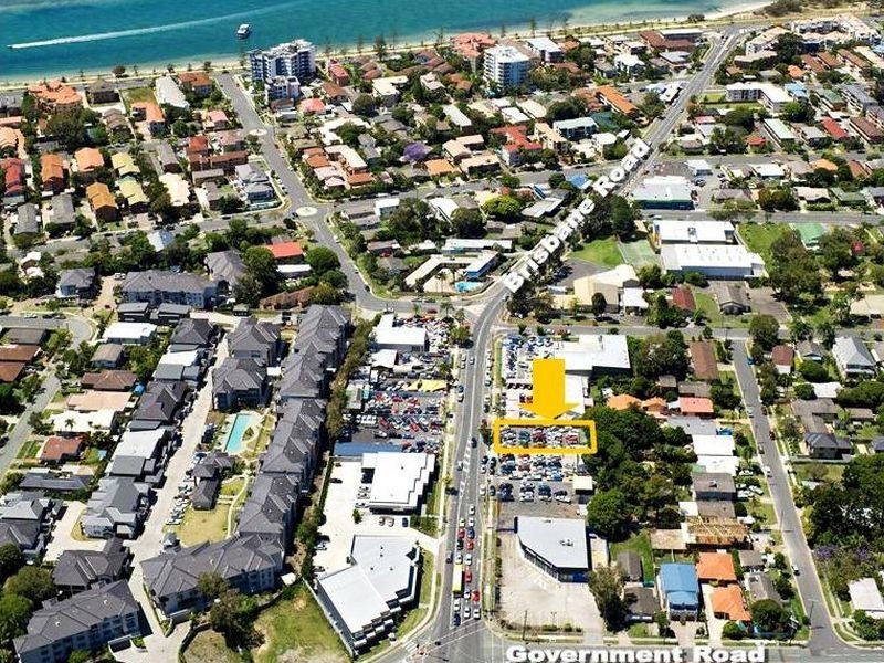 56 Brisbane Road, Labrador QLD 4215